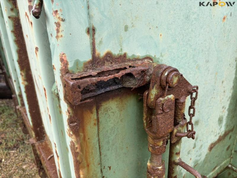 Container with hook lift 15