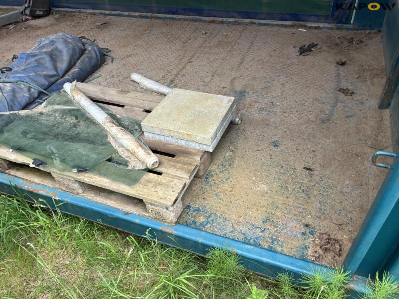 Container with tarpaulin roof and sides 19