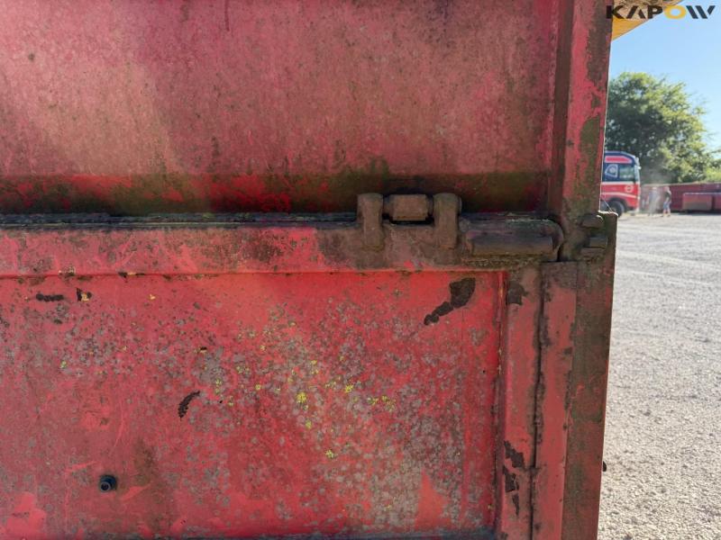 Container 19