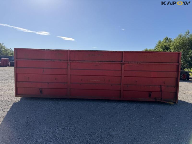Container 8