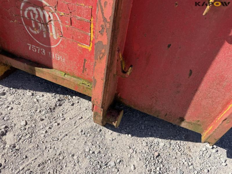 Container 10