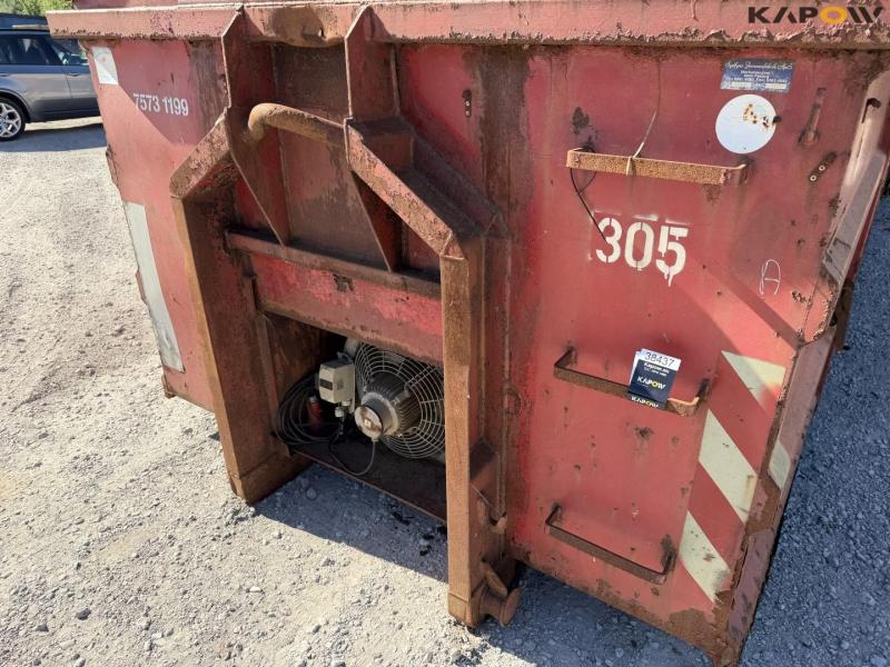 Container 9