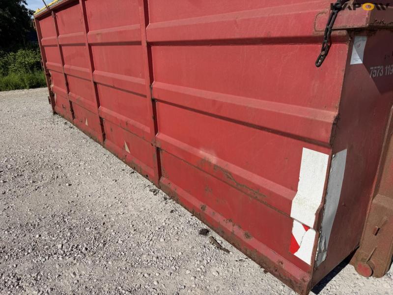 Container 16