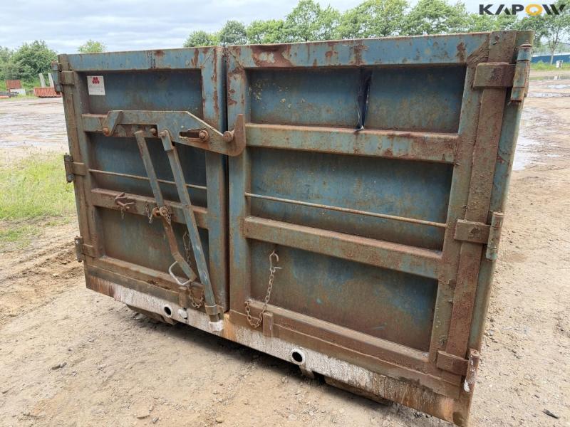 Container 13
