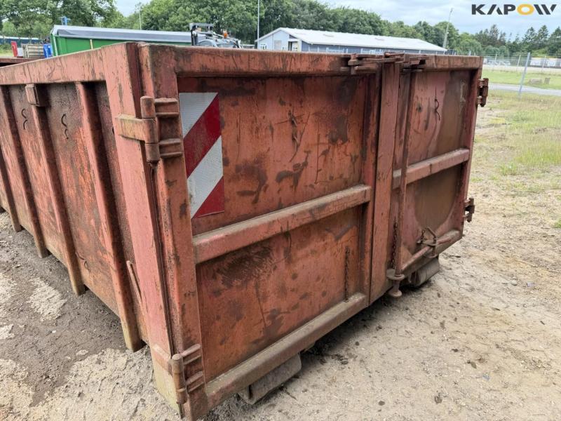 Container 16