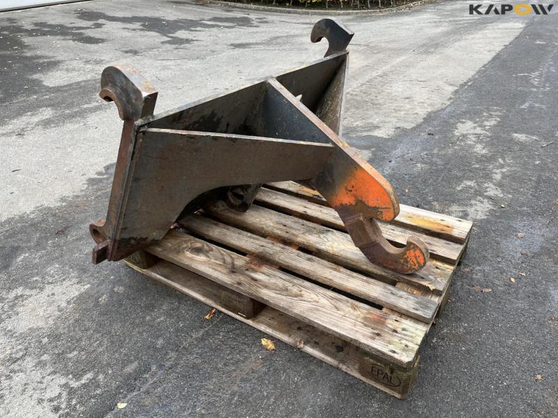 Container hook with Volvo hitch 1