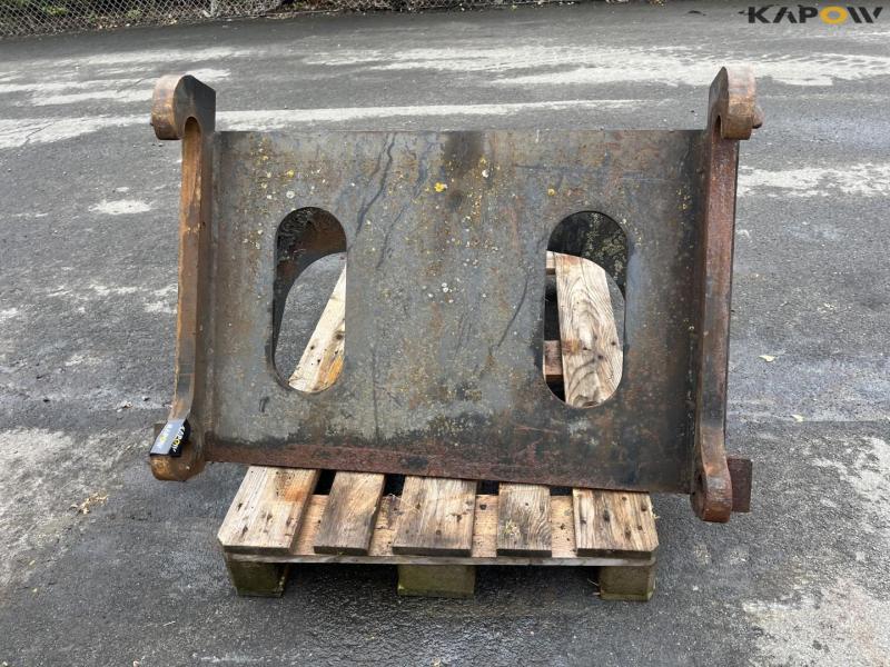 Container hook with Volvo hitch 4