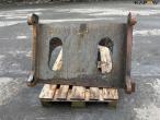 Container hook with Volvo hitch 4