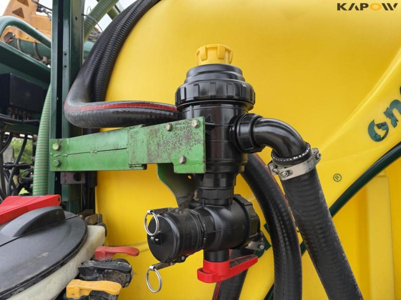 Danfoil 36/ECC field sprayer 19