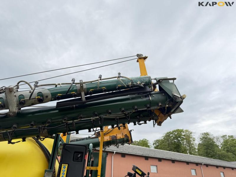Danfoil 36/ECC field sprayer 37