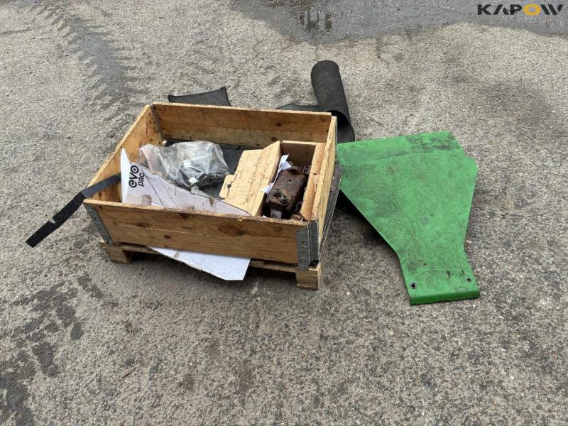 Parts for John Deere 6215R 2