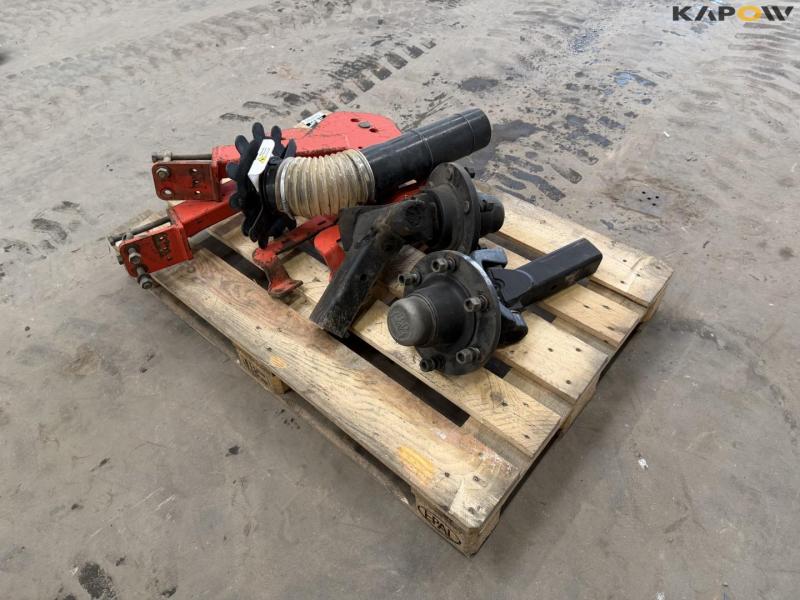 Rivets and holders for roller cutters 5