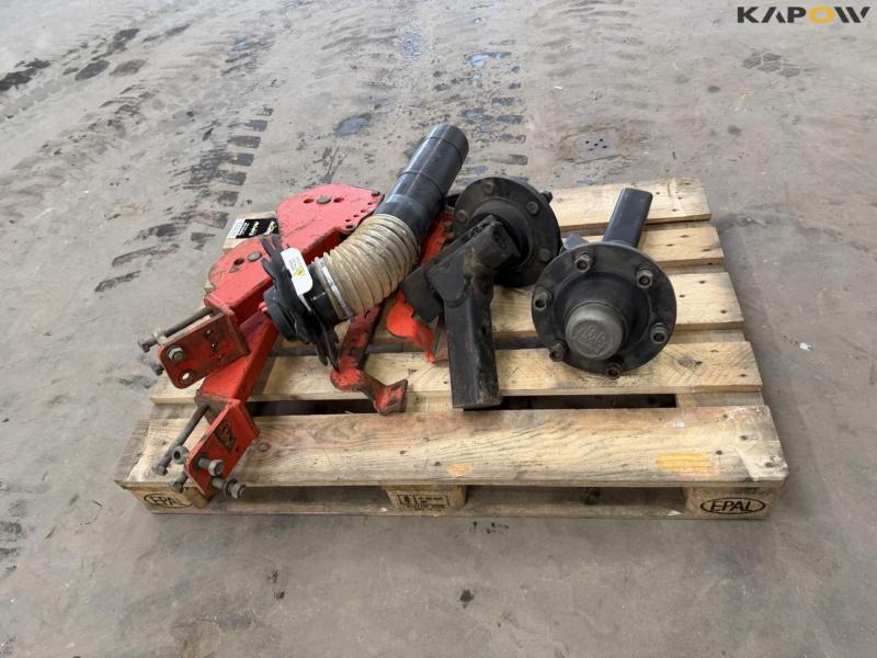 Rivets and holders for roller cutters 6