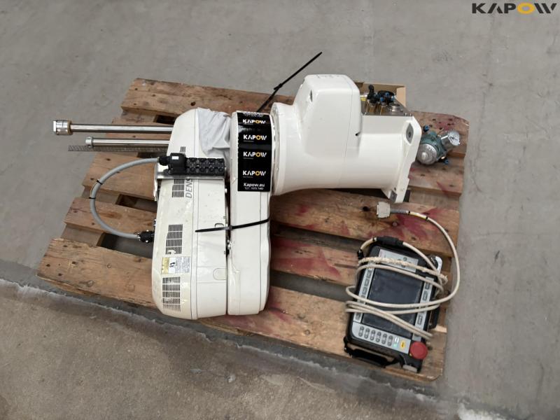 Denso HM-40853M robot arm 3