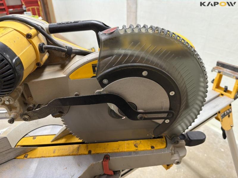 Dewalt chop/mitre saw 13