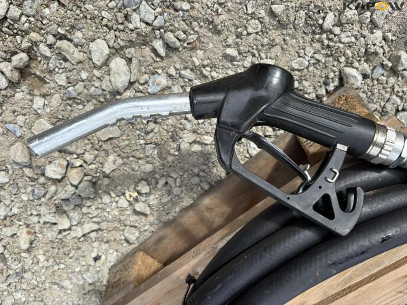 Diesel guns with hoses 10