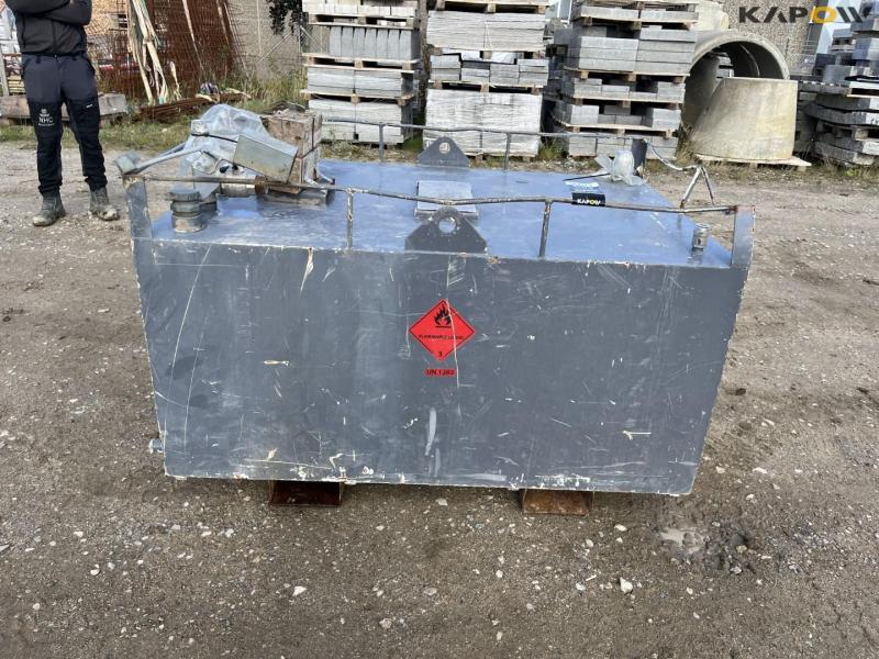 Diesel tank 1000L 4
