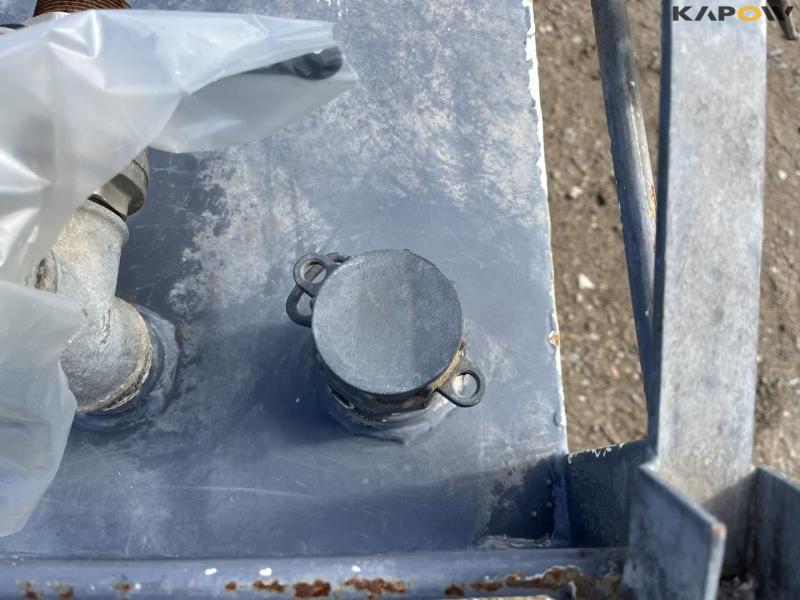 Diesel tank 1000L 11