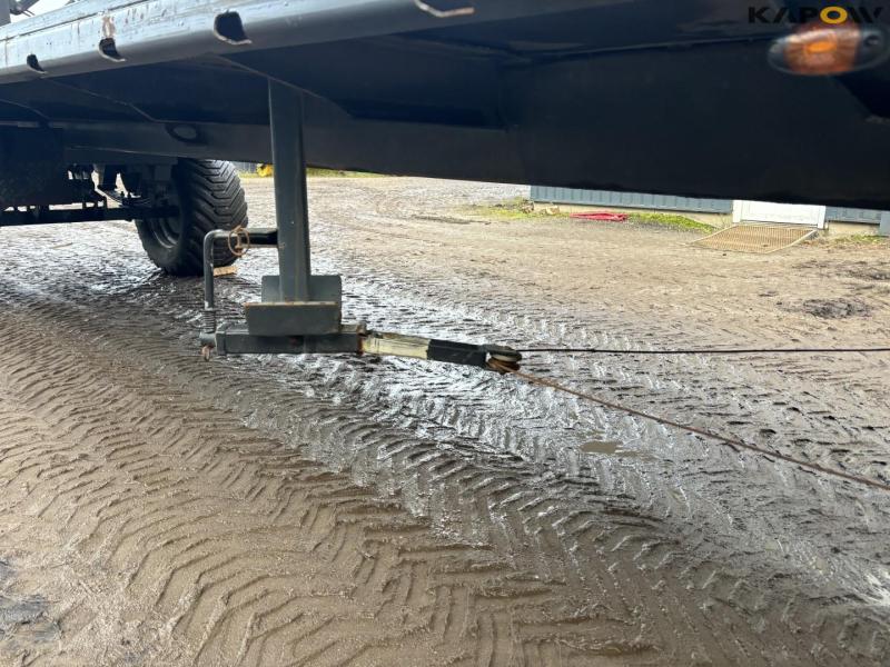 Dinapolis straw wagon with hydraulically foldable sides 32