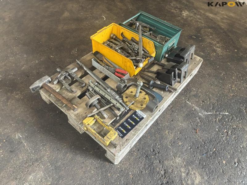 Various puller tools 1