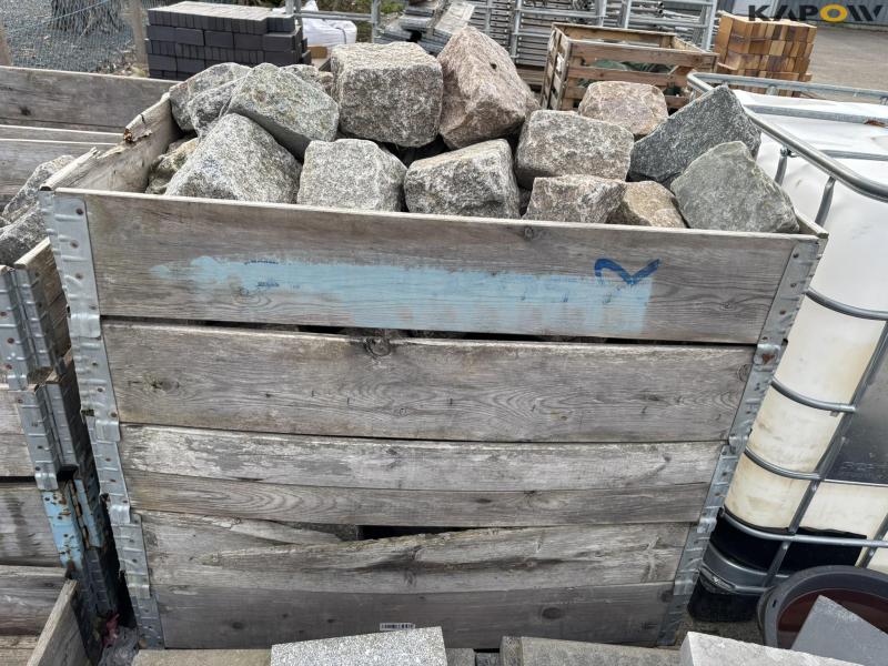 Various paving stones 47