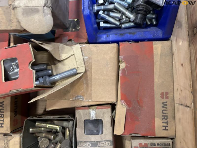 Various bolts, screws and nuts 60