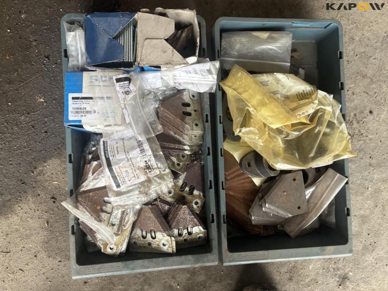 Various parts for New Holland combine harvester 51