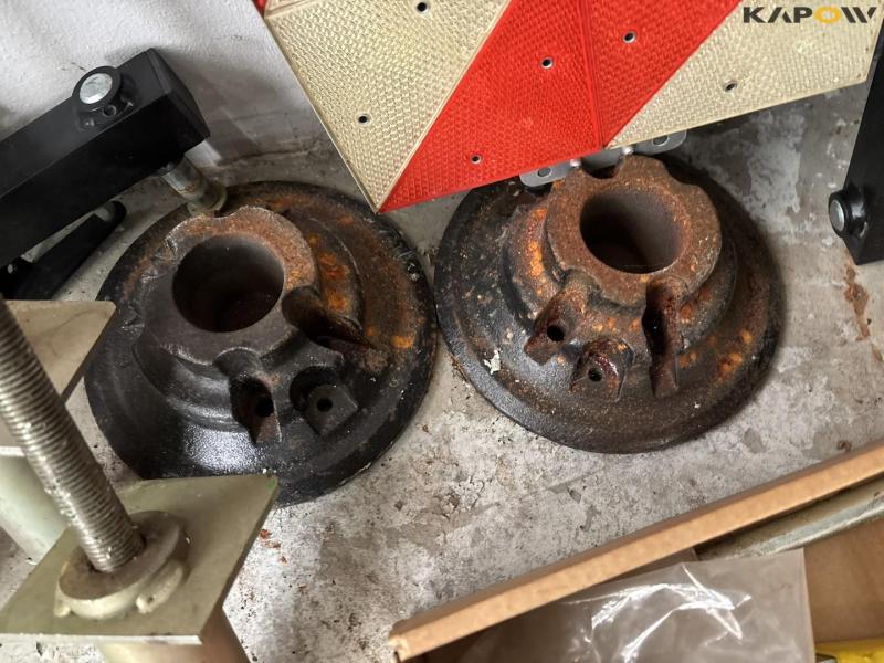 Miscellaneous parts 34