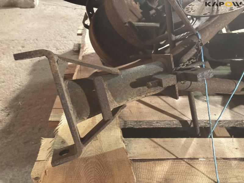 Miscellaneous parts 17