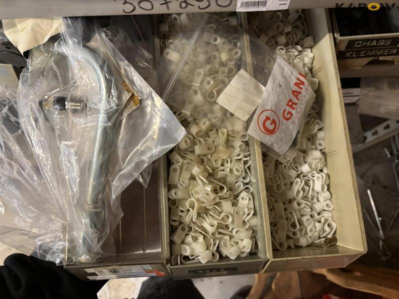 Miscellaneous parts 17