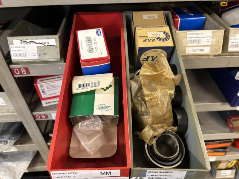 Miscellaneous parts 210