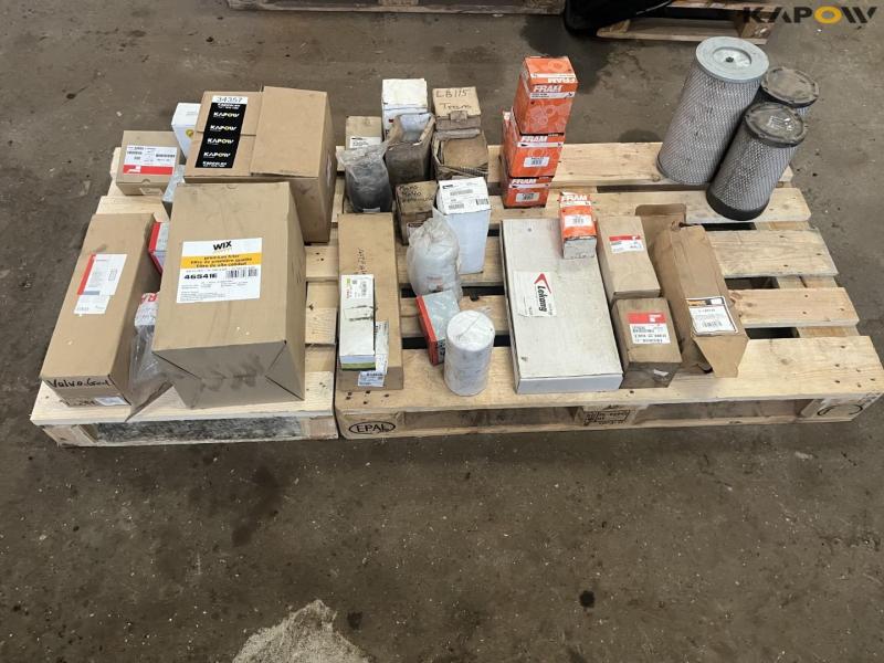 Various filters for tractors and backhoes 22