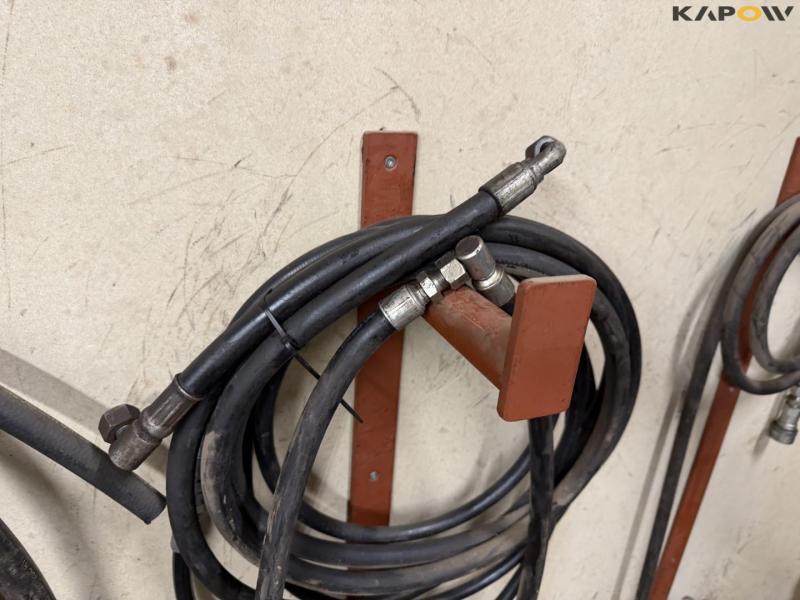 Various hydraulic parts 33