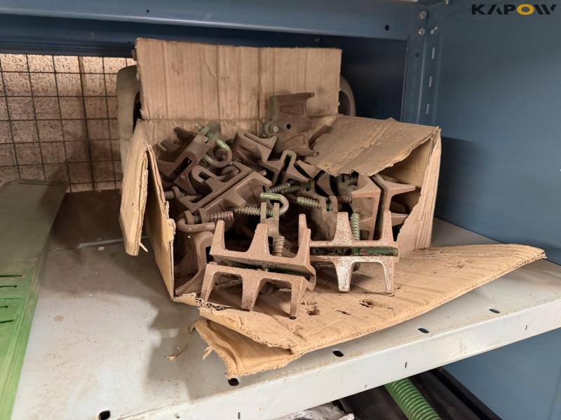 Various John Deere/Claas combine harvester spare parts 51