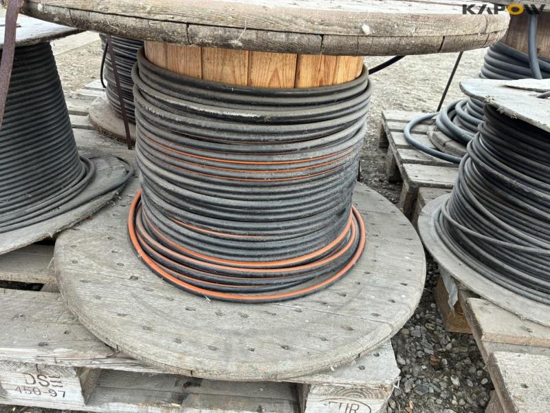 Miscellaneous cable 10