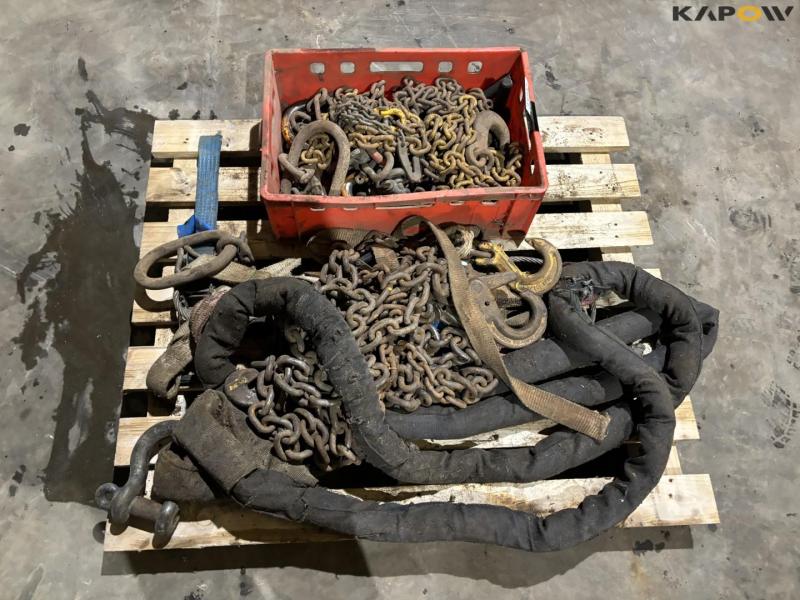 Various chains and ropes 4