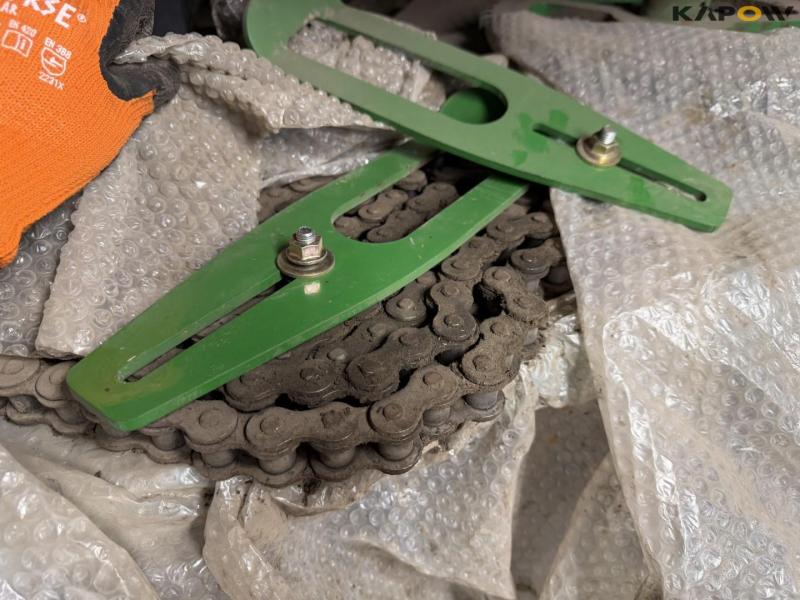 Various MF/New Holland baler spare parts 26