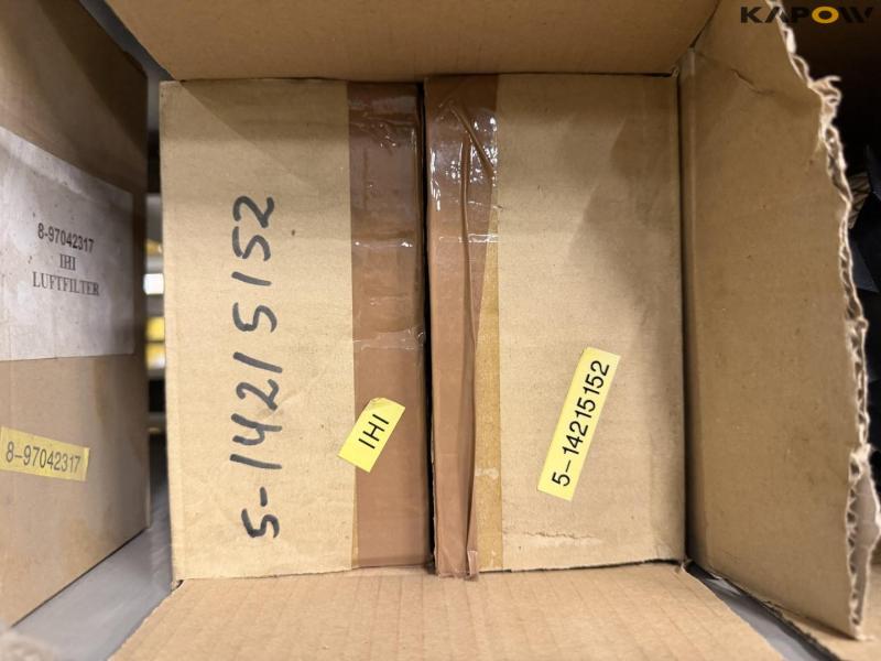 Various spare parts 17