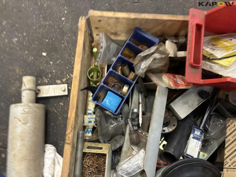 Various spare parts 19