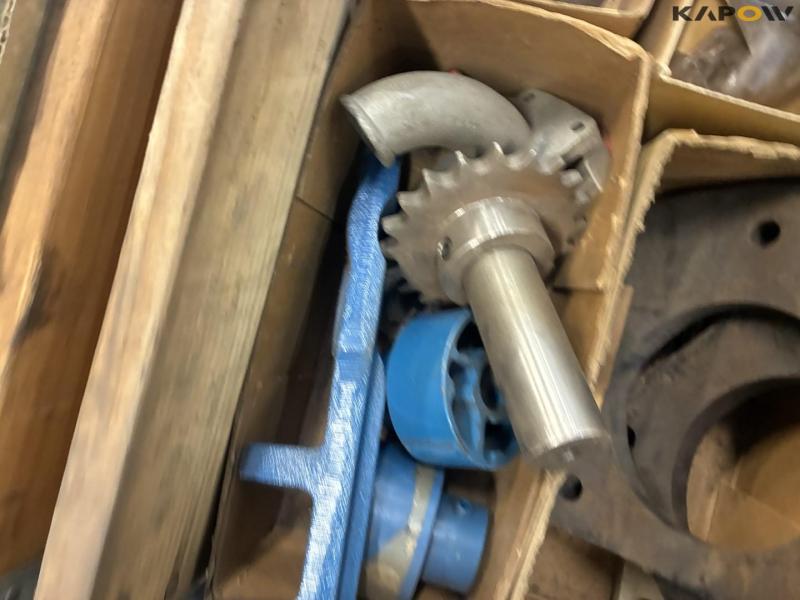 Various spare parts 27