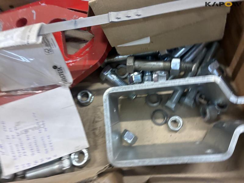 Various spare parts 34