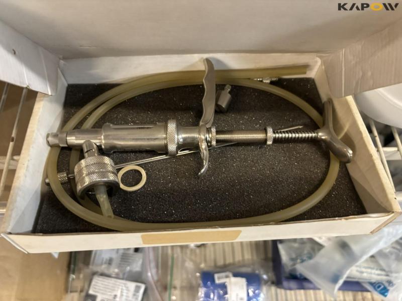 Various safety and stable equipment 26