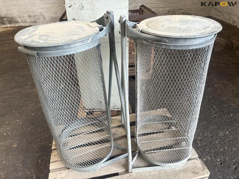 Various cabinets / cages 21