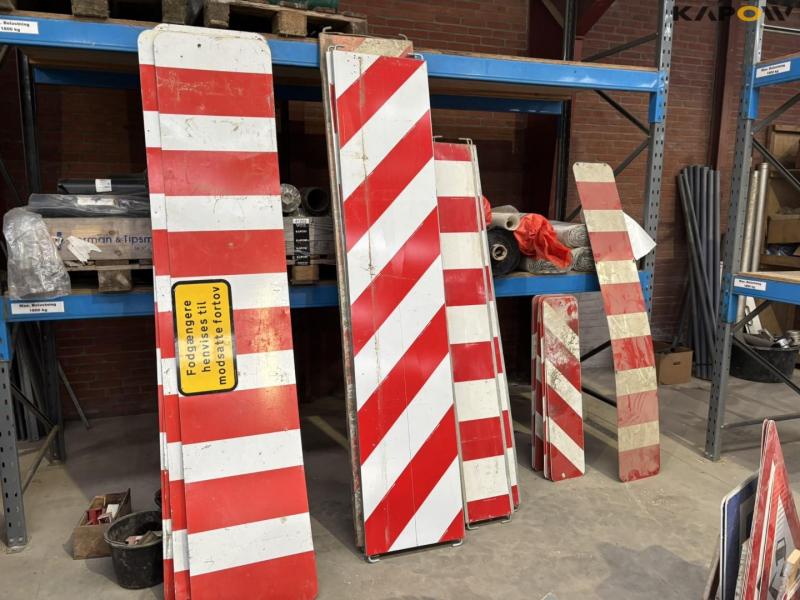 Miscellaneous signs 9