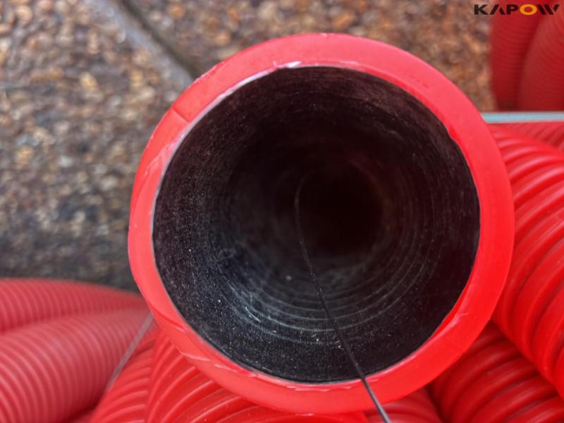 Various hoses 18