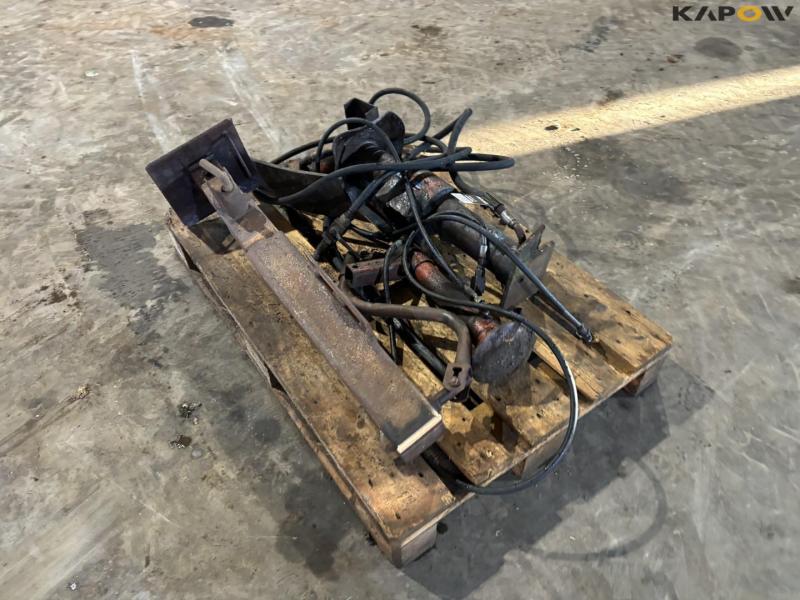 Various support legs 5