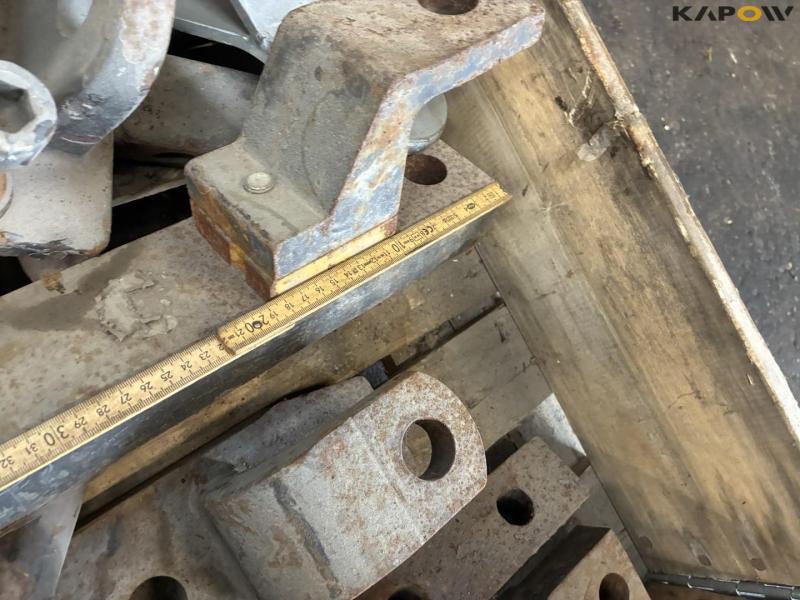 Various drawbars 11