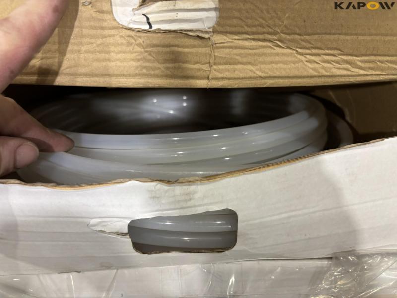 Various compressed air hoses 22