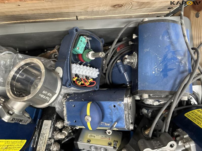 Various compressed air equipment - actuators 14