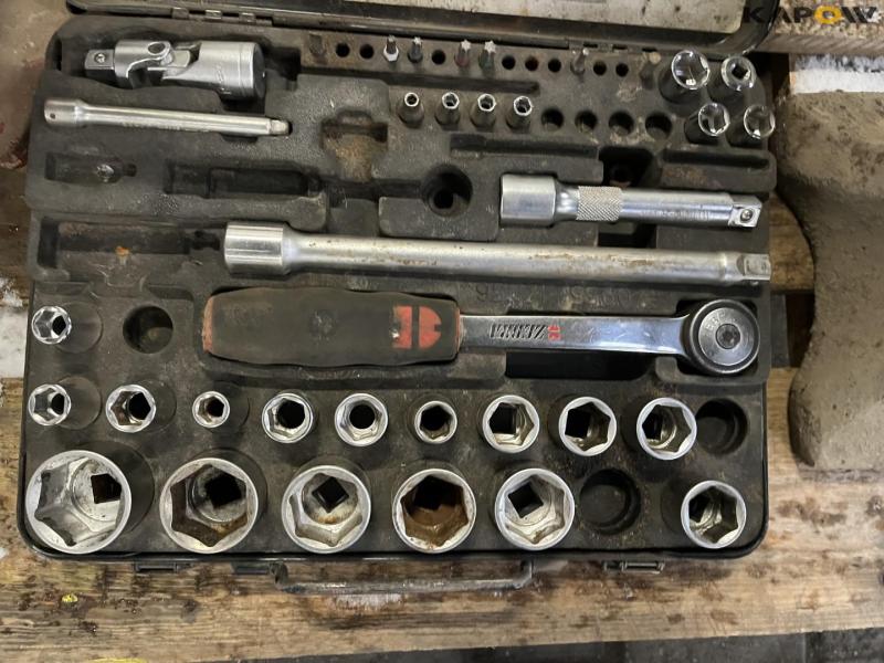 Various tools from service vehicle 9